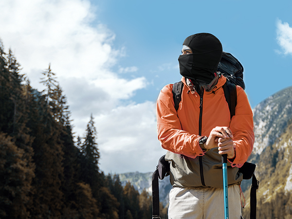 Why Silk Balaclavas Outperform Wool for Outdoor Pursuits & Motorsports