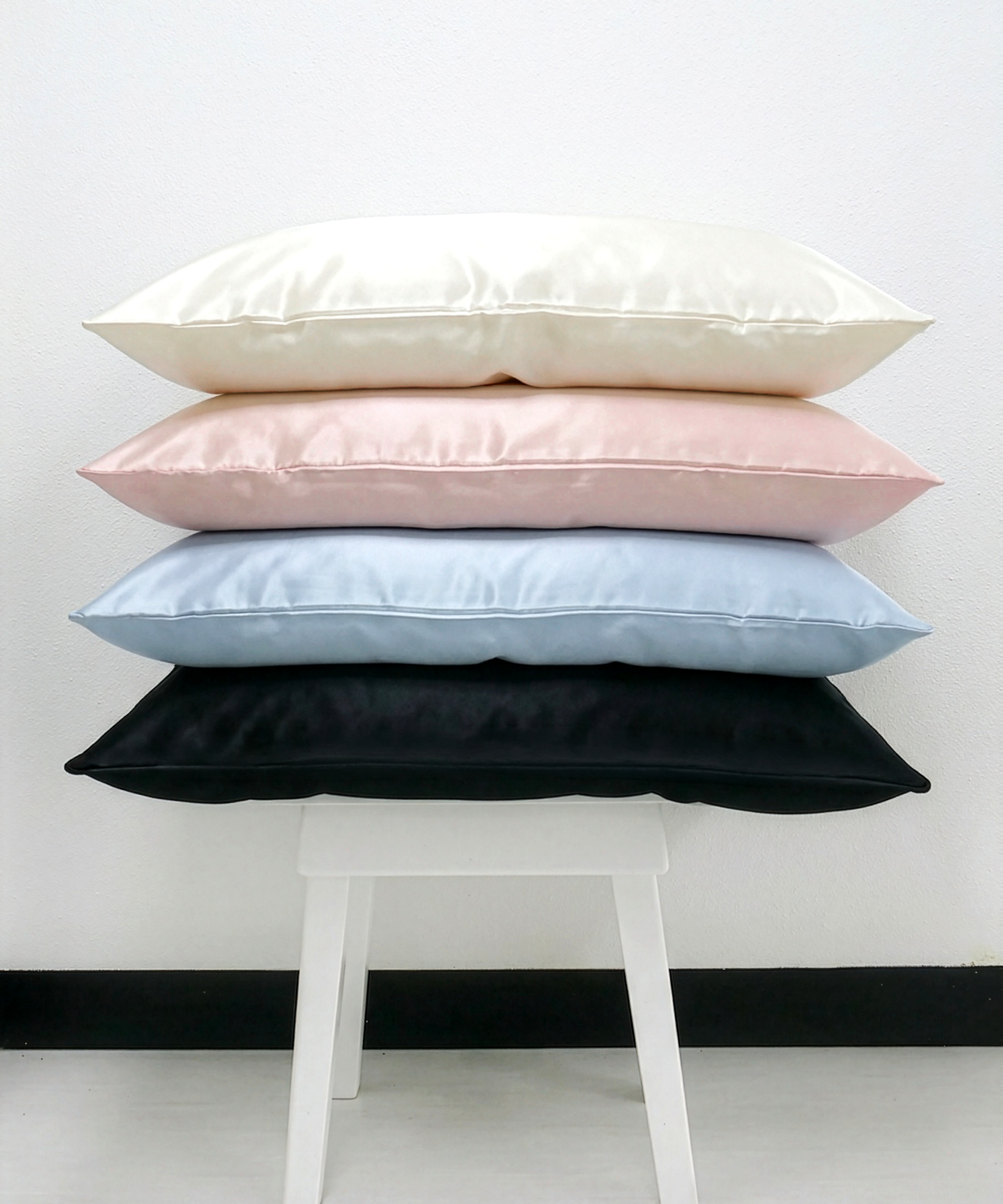 100% mulberry silk Essential PIllowslip in your choice of four colours