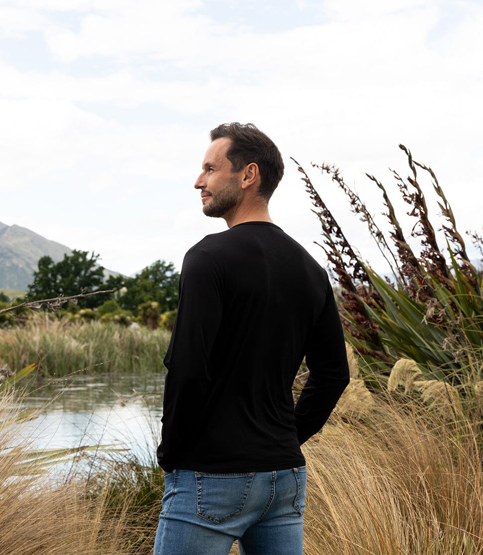  Men's Silkspun Long Sleeve V Neck Long Sleeve in Black