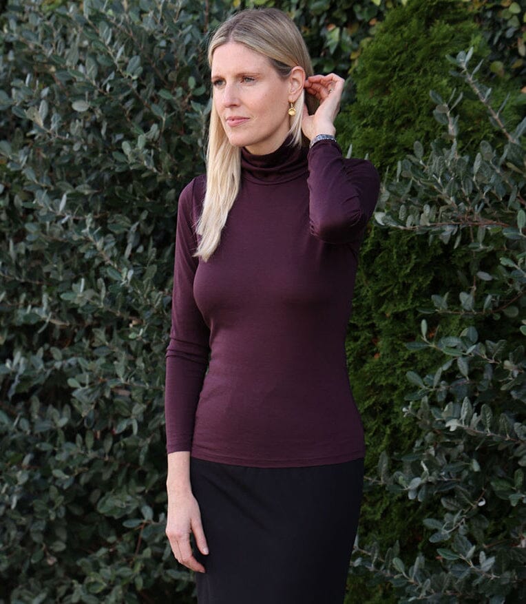 Silkbody Silk spun Turtleneck in Port Royale with Silk spun Slimline Skirt in Black