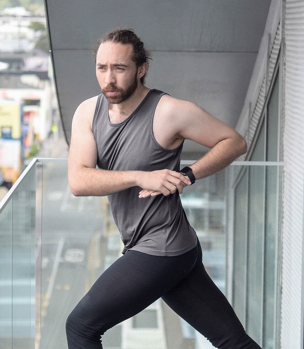  Men's Silkspun Sleeveless Crew in Perfect Grey