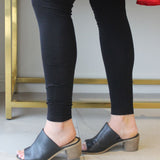 Women's Silkspun Pleated Leggings in Black